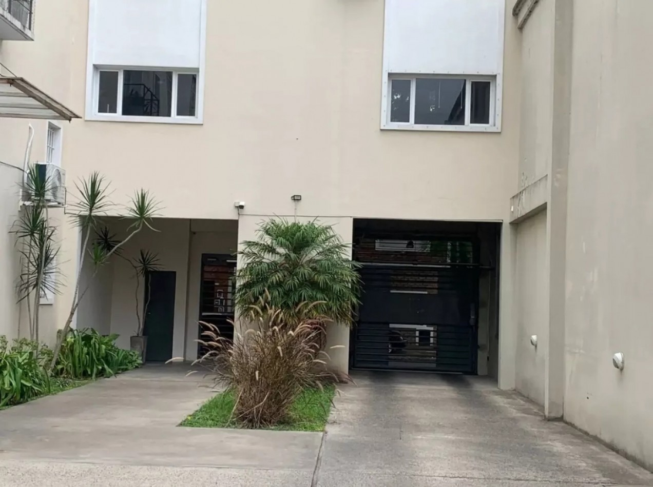 VENTA-COCHERA EN FLORIDA-VICENTE LOPEZ OPORTUNIDAD