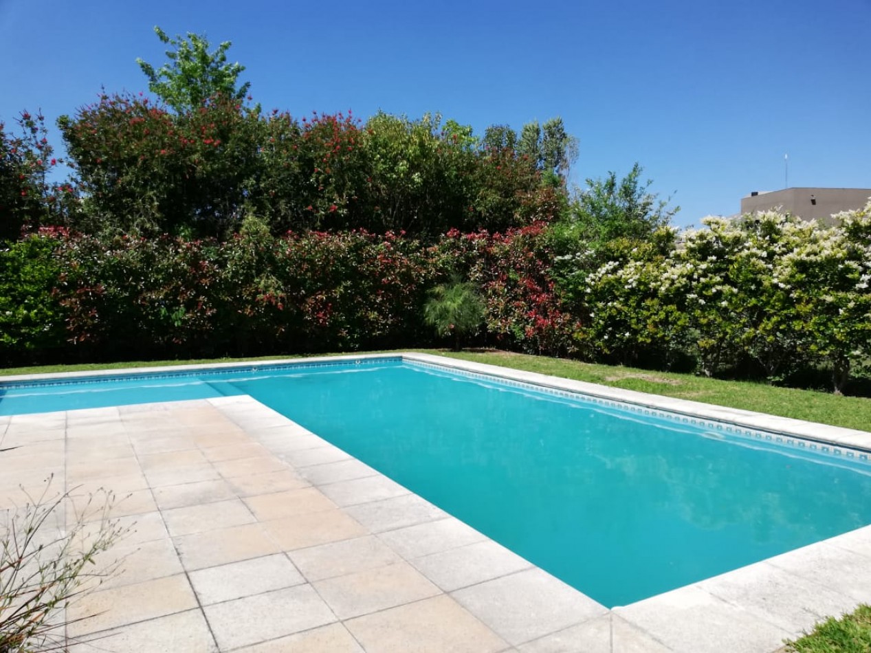 VENTA-CASA en Barrio cerrado San Isidro Labrador , VILLANUEVA