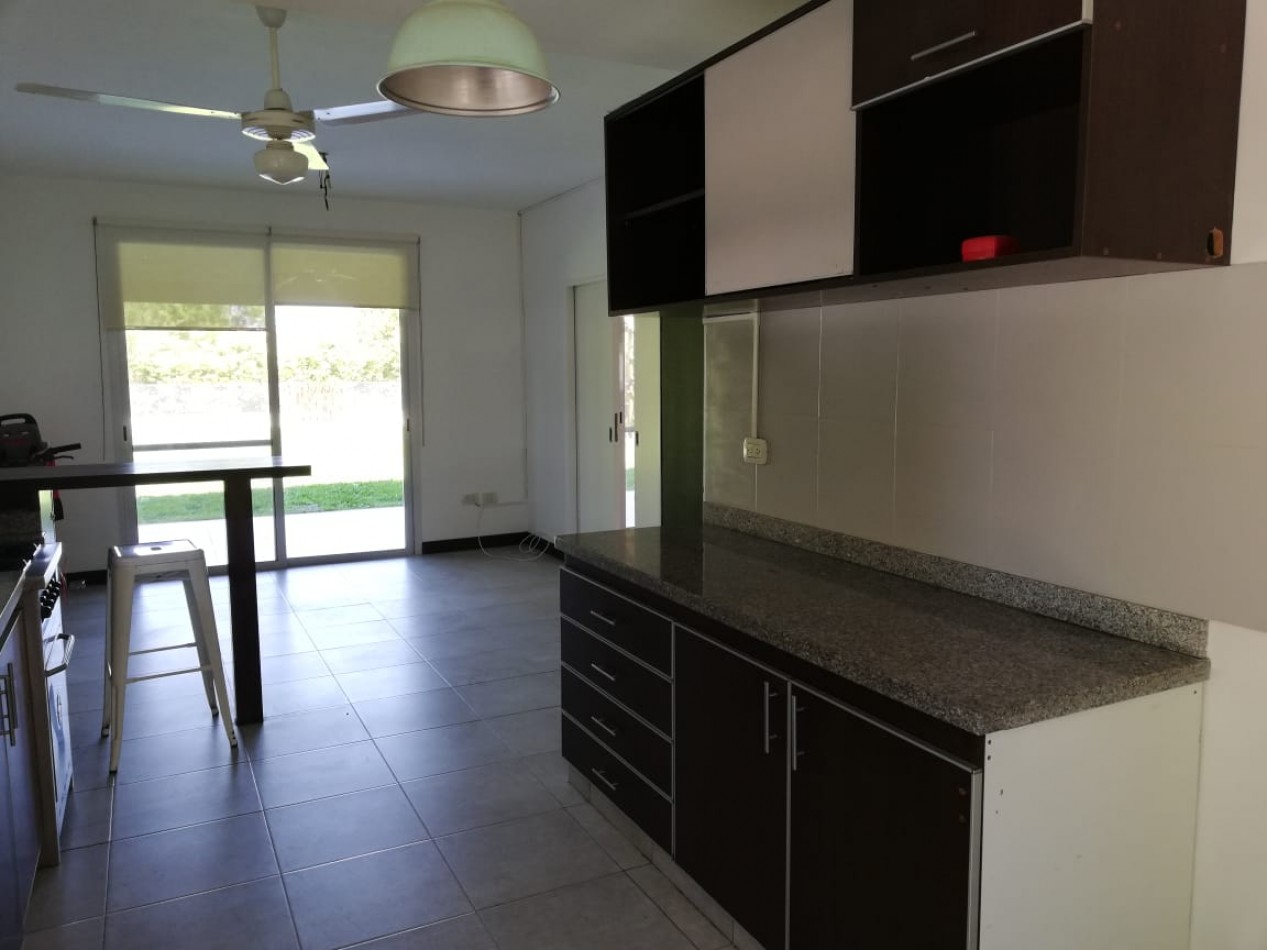 VENTA-CASA en Barrio cerrado San Isidro Labrador , VILLANUEVA