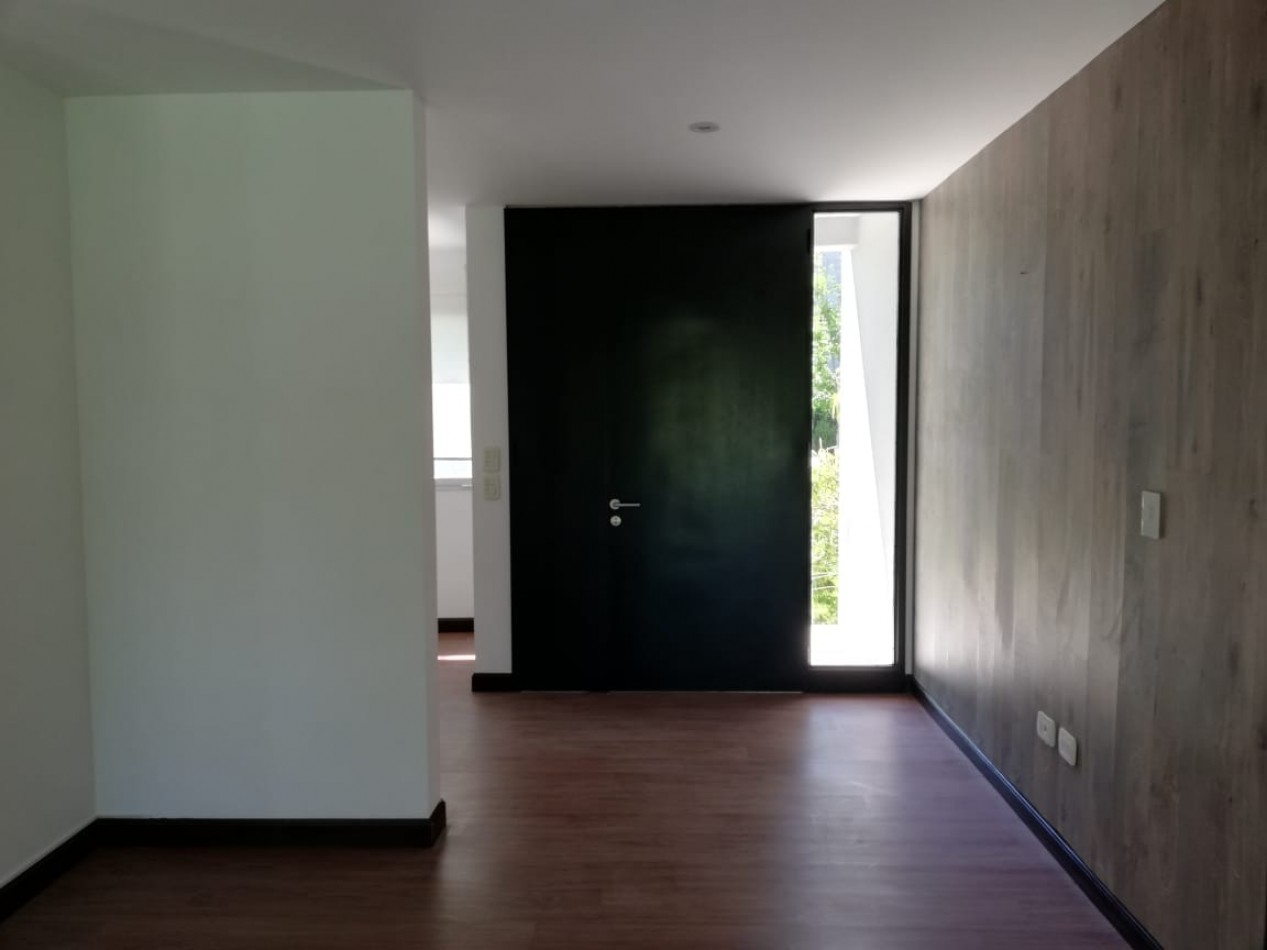 VENTA-CASA en Barrio cerrado San Isidro Labrador , VILLANUEVA