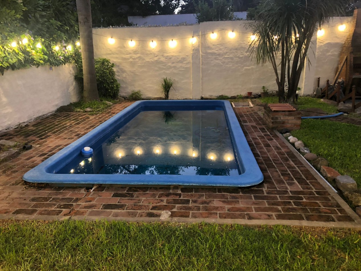 CASA-VENTA con jardin y piscina