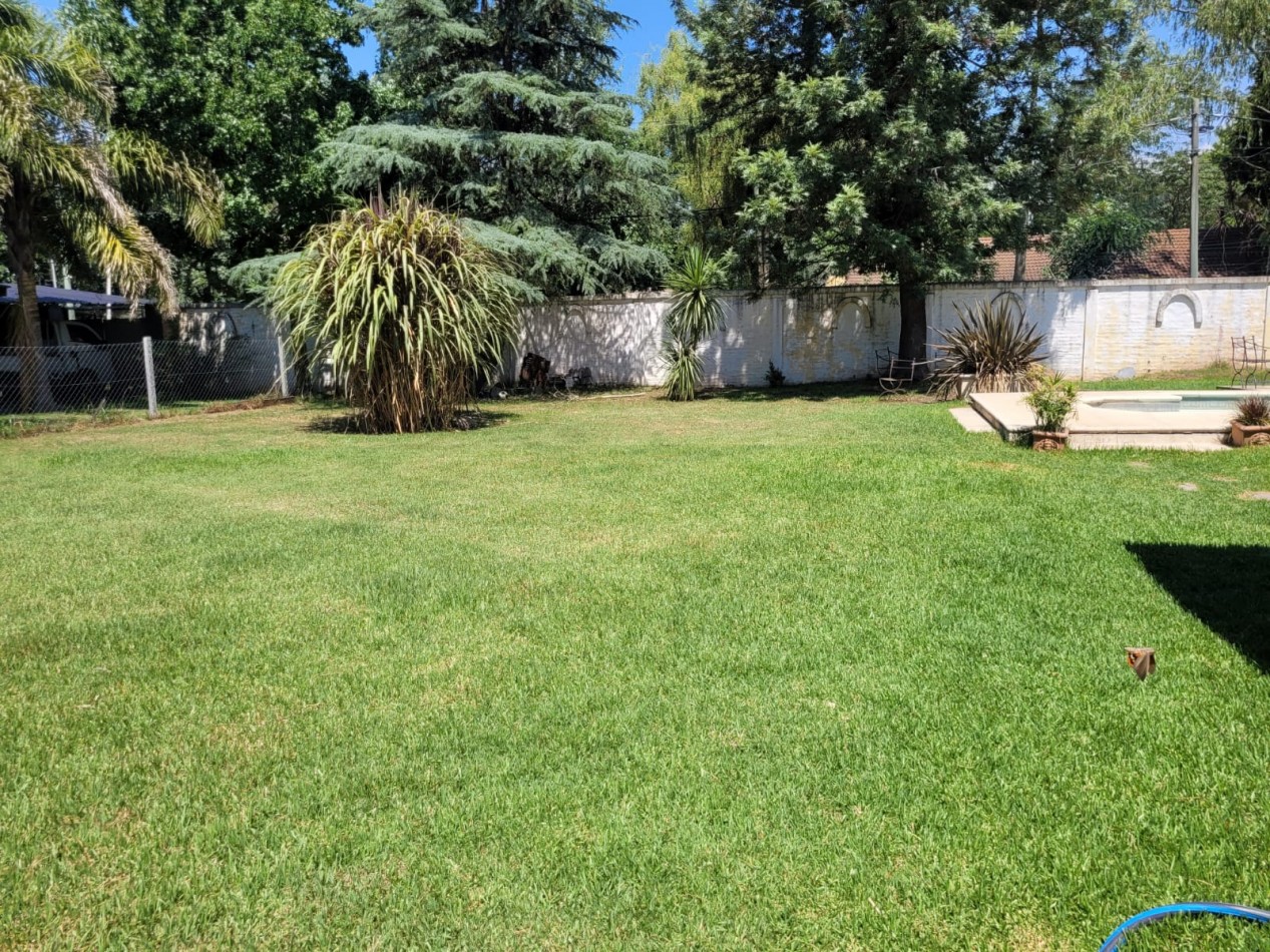 CASA-VENTA con amplio lote en Tortuguitas