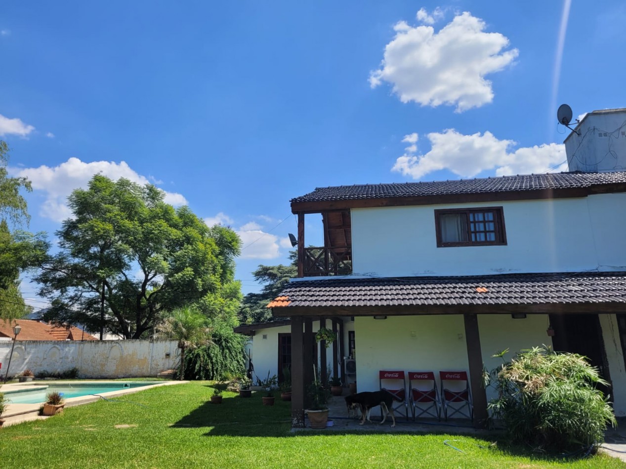 CASA-VENTA con amplio lote en Tortuguitas