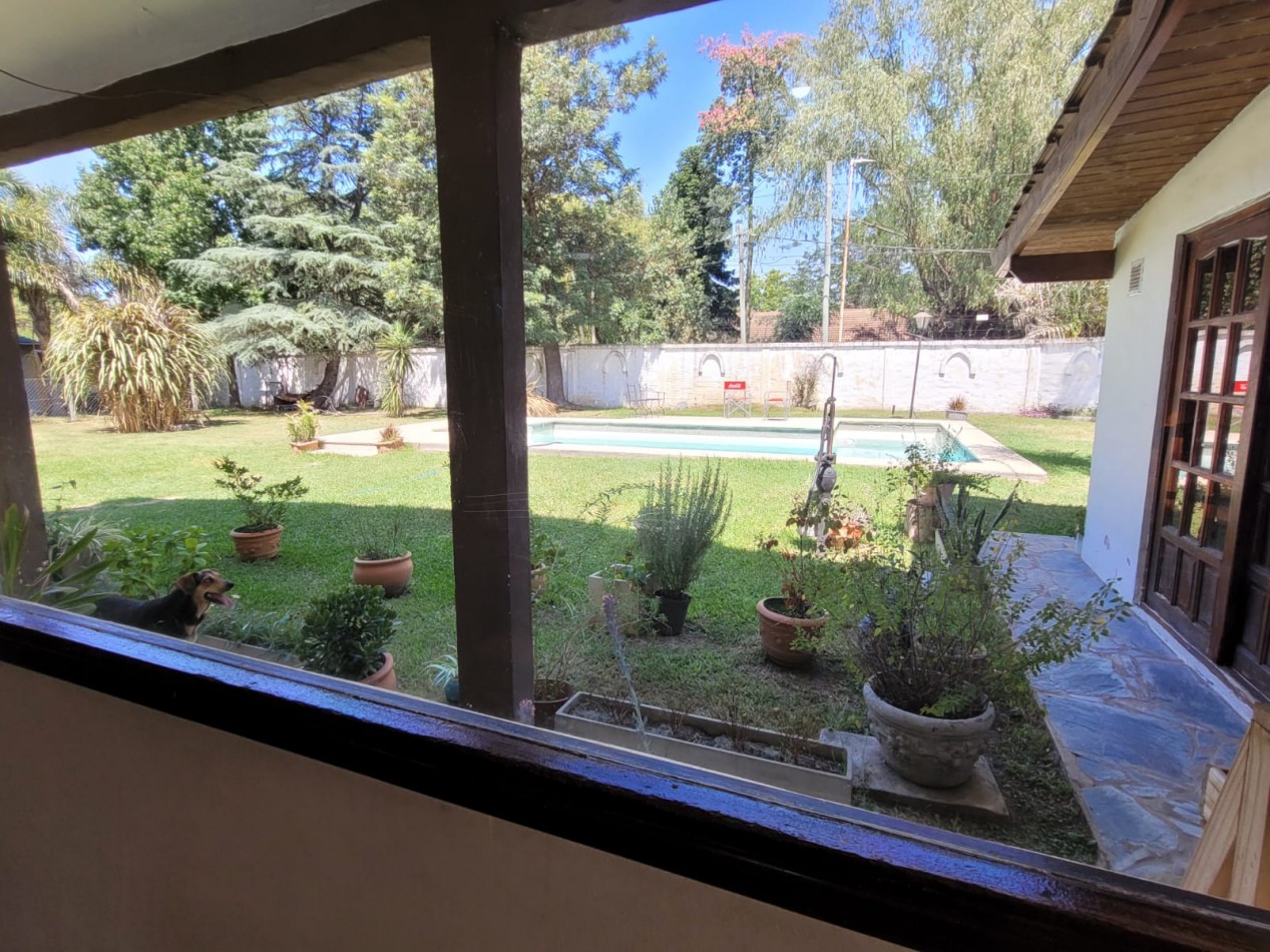 CASA-VENTA con amplio lote en Tortuguitas