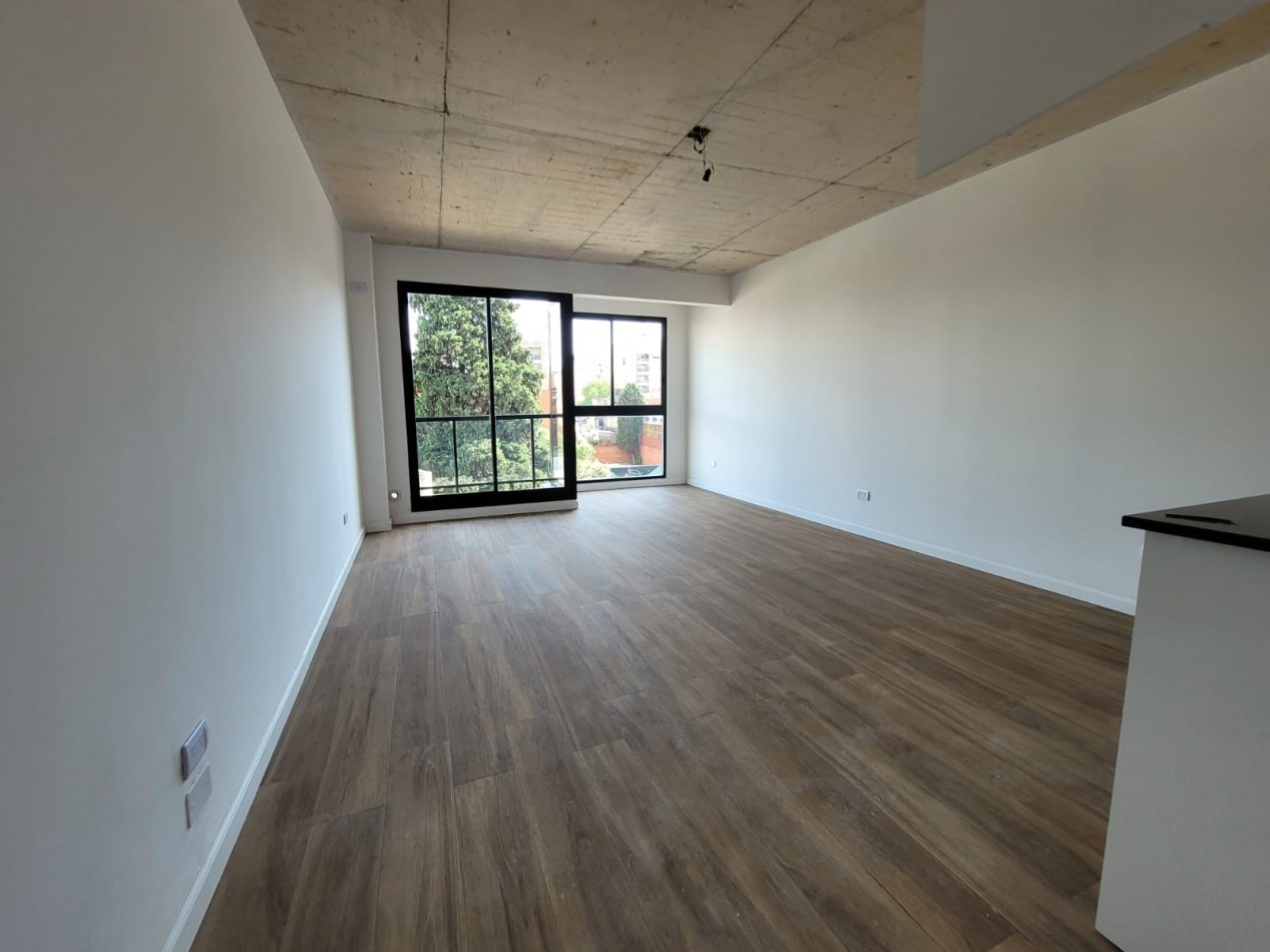 Venta monoambiente con Balcon a estrenar !