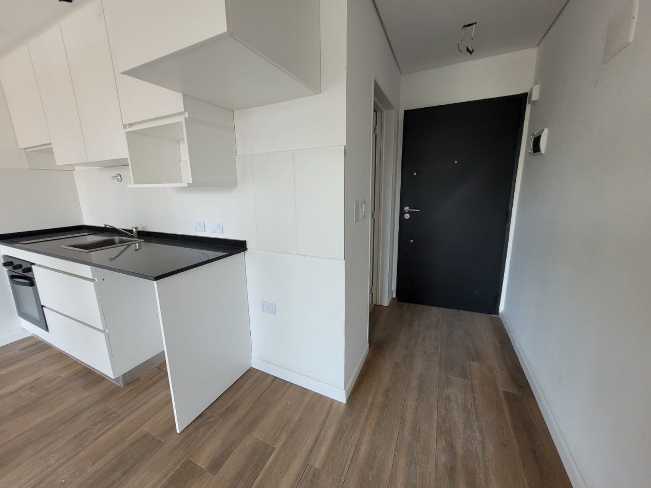 Venta monoambiente con Balcon a estrenar !