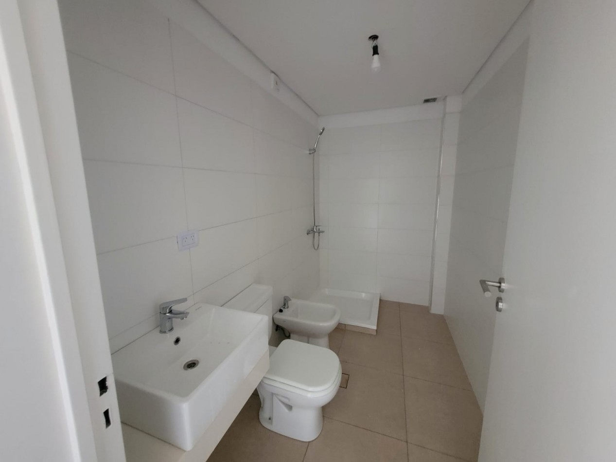 Venta monoambiente con Balcon a estrenar !