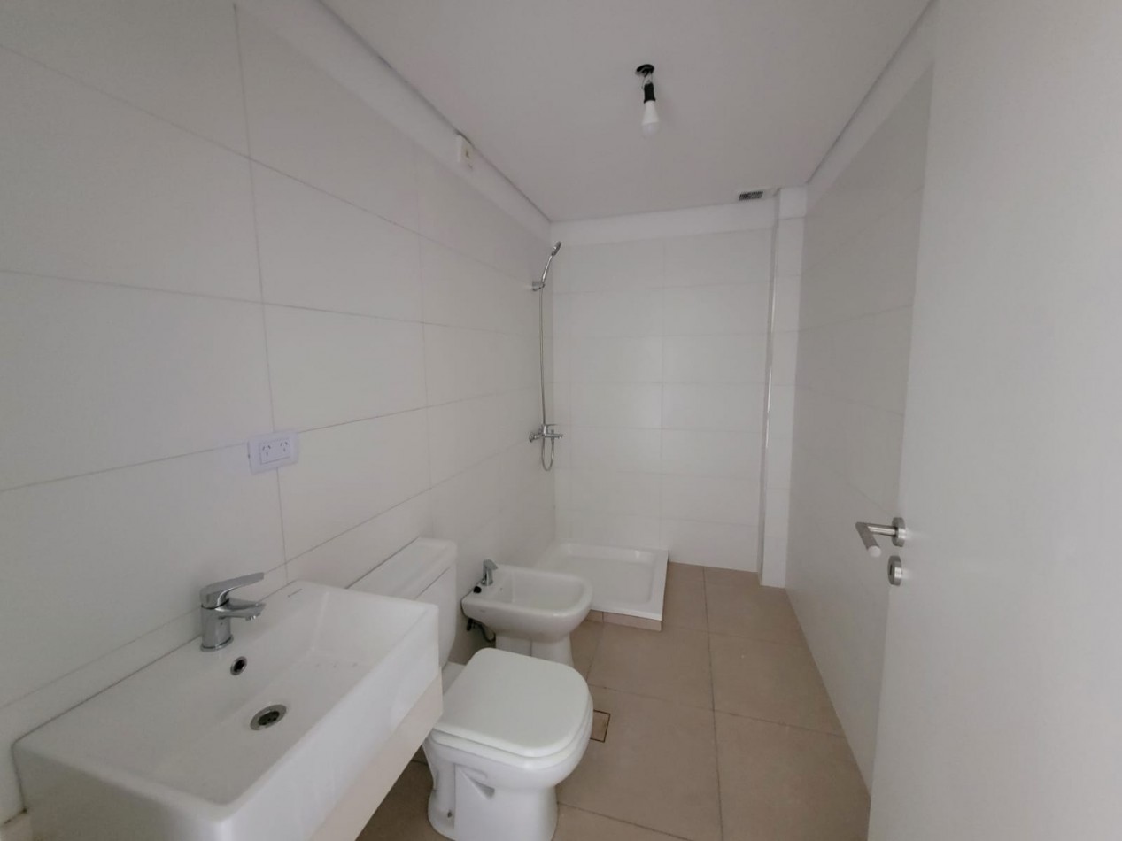 Venta monoambiente con Balcon a estrenar !