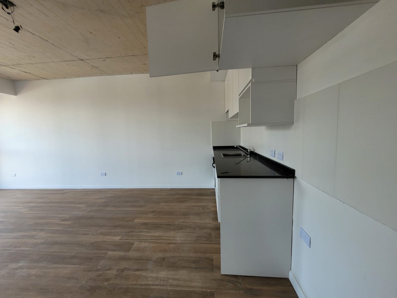 Venta monoambiente con Balcon a estrenar !
