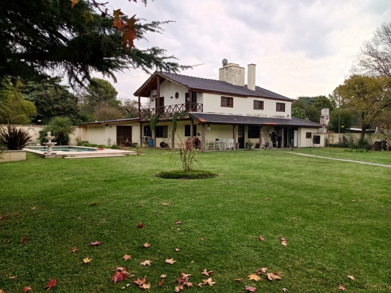 CASA-VENTA con amplio lote en Tortuguitas