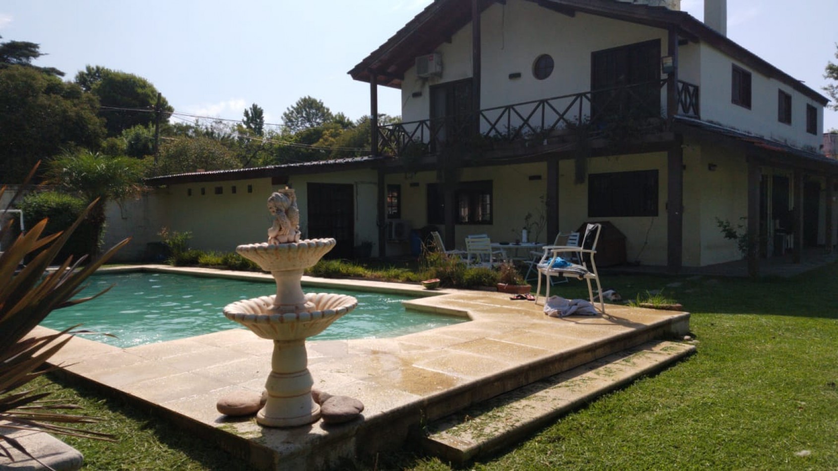 CASA-VENTA con amplio lote en Tortuguitas