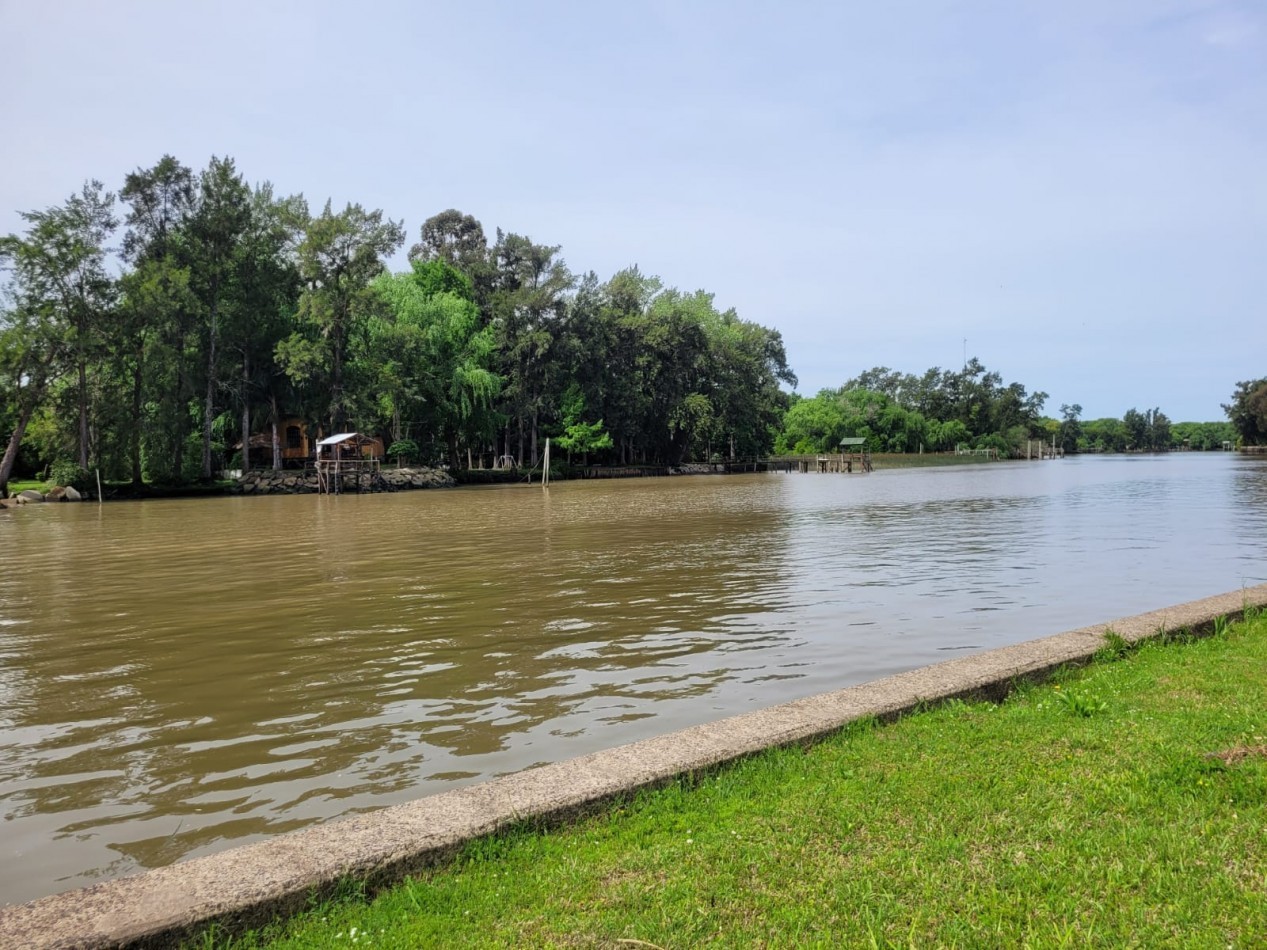 VENTA-LOTE AL RIO EN BARRIO NAUTICO SAN JUAN