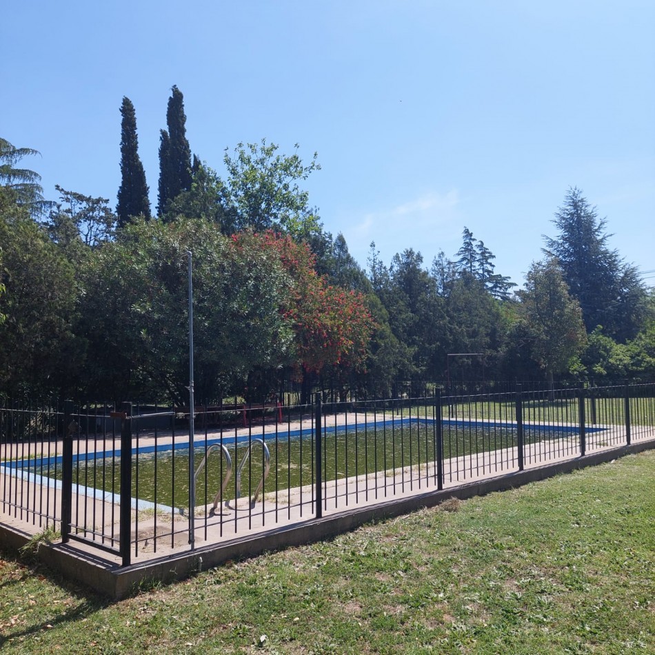 VENTA CASA-QUINTA ESPECTACULAR EN BOLIVAR