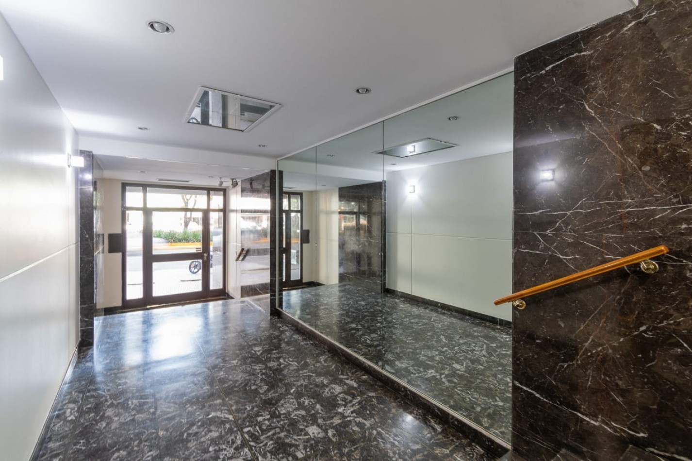 VENTA-DEPTO EN VICENTE LOPEZ - av maipu