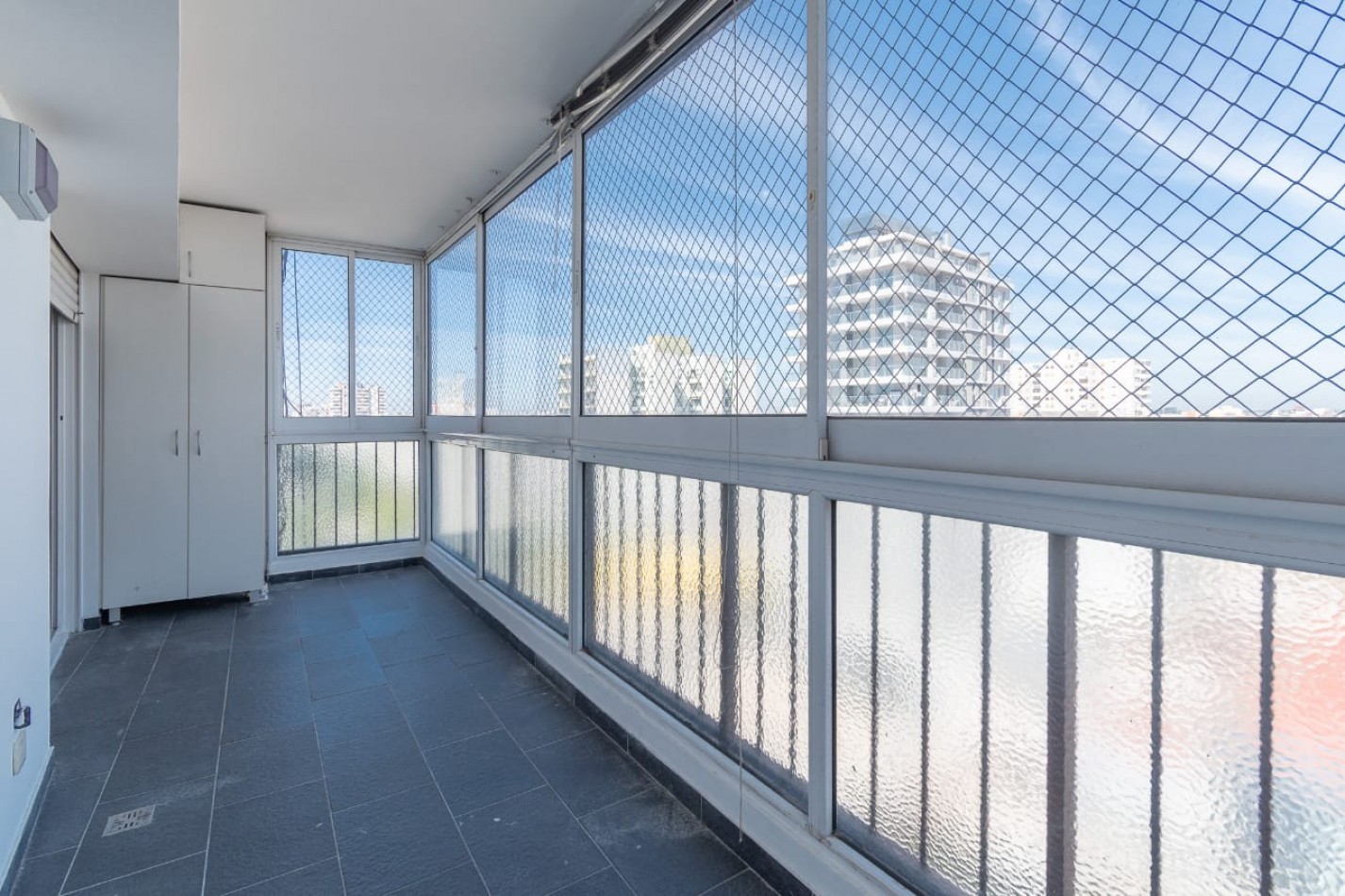 VENTA-DEPTO EN VICENTE LOPEZ - av maipu